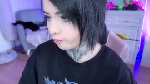 Snapshot of i_died_again chatting on January 19, 2025, 10:28 am Asya online show from January 19, 2025, 10:28 am