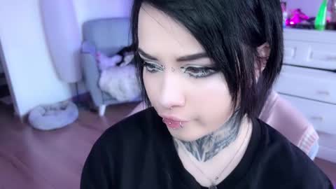 Snapshot of i_died_again chatting on January 21, 2025, 10:30 am Asya online show from January 21, 2025, 10:30 am