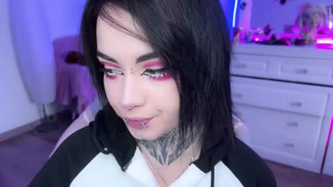 Snapshot of i_died_again chatting on March 8, 2025, 1:25 pm Asya online show from March 8, 2025, 1:25 pm