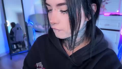 Snapshot of i_died_again chatting on September 19, 2025, 8:49 am Asya online show from September 19, 2025, 8:49 am