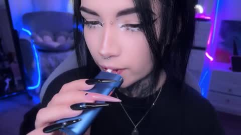 Snapshot of i_died_again chatting on September 20, 2025, 9:21 am Asya online show from September 20, 2025, 9:21 am