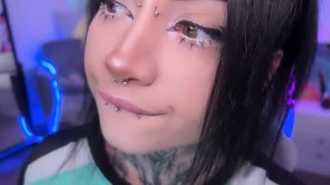 Snapshot of i_died_again chatting on September 26, 2025, 9:35 am Asya online show from September 26, 2025, 9:35 am