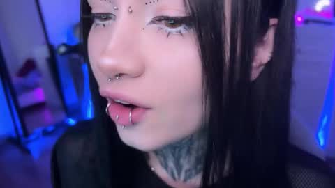 Snapshot of i_died_again chatting on October 25, 2025, 9:06 am Asya online show from October 25, 2025, 9:06 am