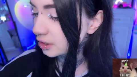 Asya  online show from November 21, 2025, 9:08 am