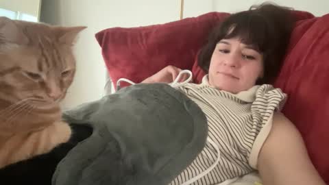 Snapshot of i_love_olive chatting on February 14, 2026, 9:11 pm Olive online show from February 14, 2026, 9:11 pm