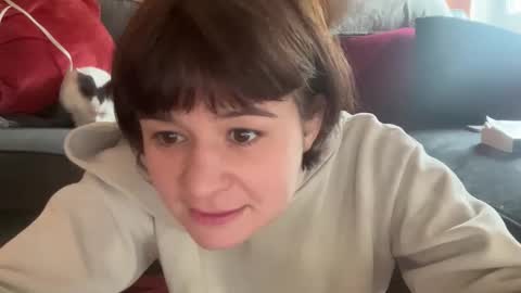 Snapshot of i_love_olive chatting on February 16, 2026, 9:11 pm Olive online show from February 16, 2026, 9:11 pm