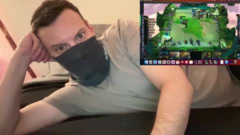 Snapshot of i_o_ro chatting on December 10, 2024, 7:58 am i o ro online show from December 10, 2024, 7:58 am