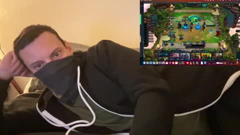 Snapshot of i_o_ro chatting on December 14, 2024, 4:45 am i o ro online show from December 14, 2024, 4:45 am