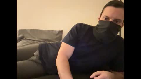 Snapshot of i_o_ro chatting on December 22, 2024, 1:01 am i o ro online show from December 22, 2024, 1:01 am