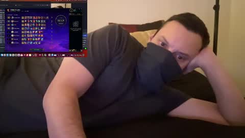 Snapshot of i_o_ro chatting on December 24, 2024, 8:00 am i o ro online show from December 24, 2024, 8:00 am