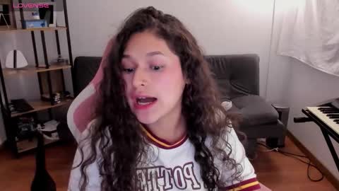 On instagram Imm  NikkiHelp me reach 100 likes online show from November 8, 2025, 12:11 am