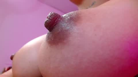 Salo  online show from April 14, 2026, 11:22 pm