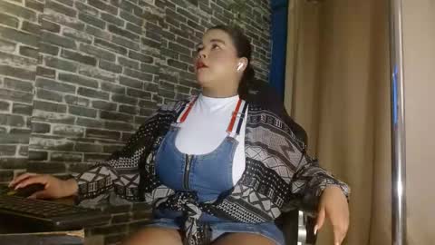 Snapshot of iam_samy__ chatting on January 19, 2026, 11:25 am Samy online show from January 19, 2026, 11:25 am