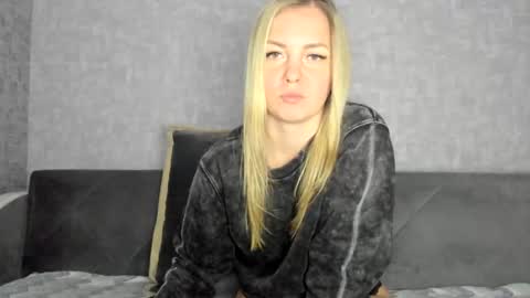 Venus online show from March 3, 2025, 2:26 pm