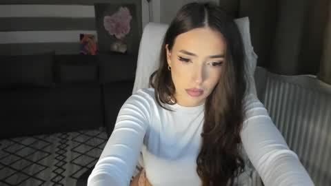 Baby Gal online show from October 3, 2025, 9:06 am