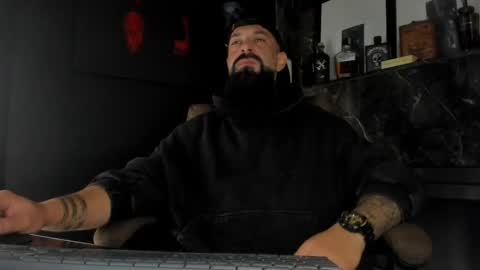 Snapshot of iamalexander_ chatting on October 28, 2025, 5:11 am Lex online show from October 28, 2025, 5:11 am