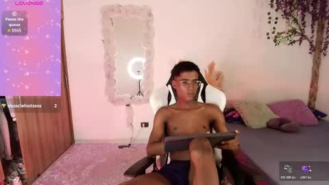 iamandrey_ online show from May 9, 2026, 8:47 pm