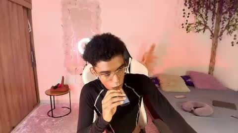 iamandrey_ online show from June 30, 2026, 12:44 am