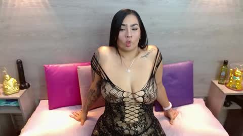 Snapshot of iamcarollvbna chatting on October 17, 2025, 3:31 am Caroll online show from October 17, 2025, 3:31 am