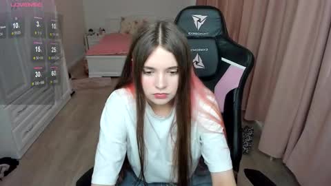 Cassie  STREAMS HERE EVERYDAY online show from October 23, 2025, 9:30 am