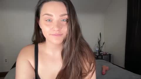 Crystal online show from February 8, 2026, 3:15 pm