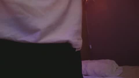 iamhereandnow online show from October 3, 2025, 8:22 am