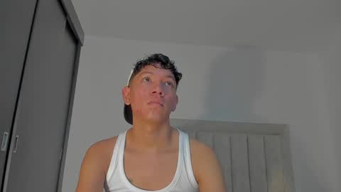 Juliiiiian online show from May 28, 2026, 11:40 am