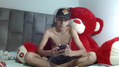 Snapshot of iammaik chatting on March 11, 2025, 5:38 am iammaik online show from March 11, 2025, 5:38 am