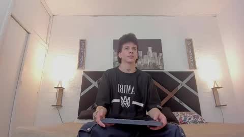 Snapshot of iammariano chatting on November 4, 2025, 4:11 am Mariano online show from November 4, 2025, 4:11 am