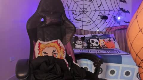 Snapshot of iamnayuta chatting on October 28, 2025, 7:49 pm Nayuta online show from October 28, 2025, 7:49 pm