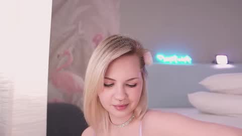 Nina  online show from November 28, 2025, 8:00 pm