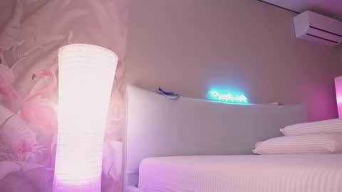 Nina  online show from February 14, 2026, 6:59 pm