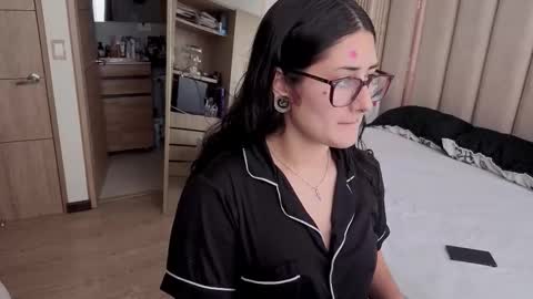 Nyxy online show from February 8, 2026, 5:16 pm