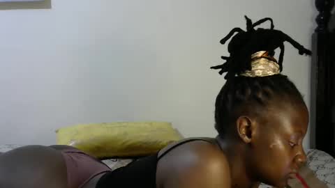 Snapshot of iampolca chatting on February 3, 2025, 12:25 am iampolca online show from February 3, 2025, 12:25 am
