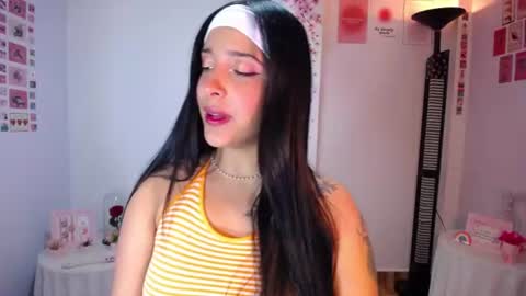 Camila online show from July 18, 2026, 4:05 am