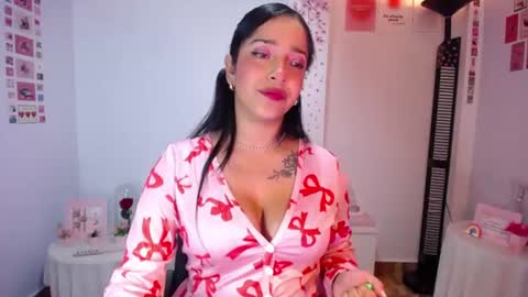 Camila online show from July 20, 2026, 5:44 am