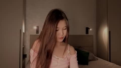 iamyuki_ online show from October 20, 2025, 7:47 pm