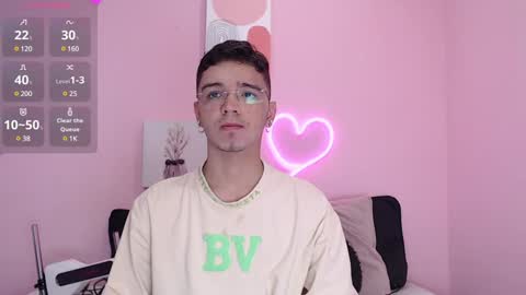 IAN CASTILLO online show from December 17, 2024, 11:28 am