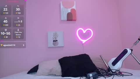 IAN CASTILLO online show from December 19, 2024, 11:18 am