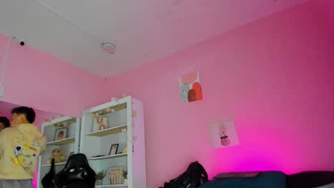 IAN CASTILLO online show from October 24, 2025, 11:06 am