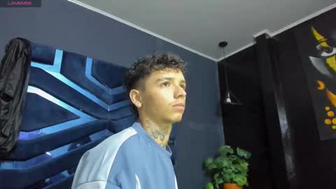 IAN CASTILLO online show from January 16, 2026, 11:14 am