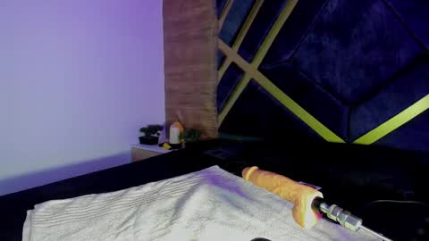 IAN CASTILLO online show from March 9, 2026, 11:14 am