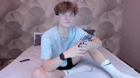 Ian Flor online show from January 11, 2026, 1:05 pm