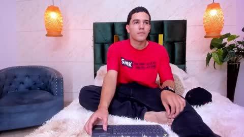 Snapshot of ian_jhonson_ chatting on January 13, 2025, 11:30 am Ian online show from January 13, 2025, 11:30 am