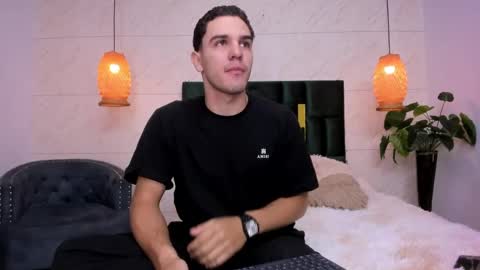 Snapshot of ian_jhonson_ chatting on January 15, 2025, 10:27 am Ian online show from January 15, 2025, 10:27 am