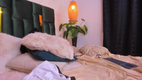 Snapshot of ian_jhonson_ chatting on January 31, 2025, 9:59 am Ian online show from January 31, 2025, 9:59 am