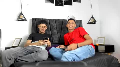 Snapshot of ian_thompsoncut chatting on November 4, 2025, 2:10 am Ian Thompson online show from November 4, 2025, 2:10 am