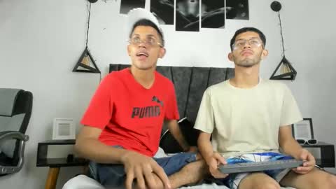 Snapshot of ian_thompsoncut chatting on November 9, 2025, 12:20 am Ian Thompson online show from November 9, 2025, 12:20 am