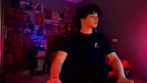 Snapshot of ian_versace chatting on February 14, 2025, 1:45 am Andres online show from February 14, 2025, 1:45 am