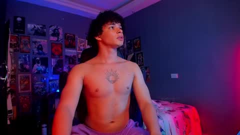 Snapshot of ian_versace chatting on February 23, 2025, 12:08 am Andres online show from February 23, 2025, 12:08 am